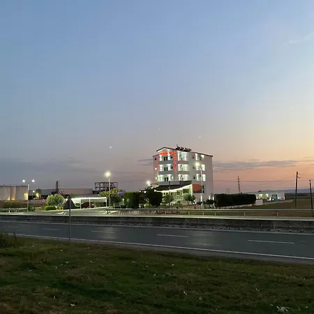 Monte Rei Hotel Lushnje