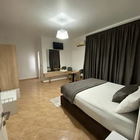 Monte Rei Hotel *